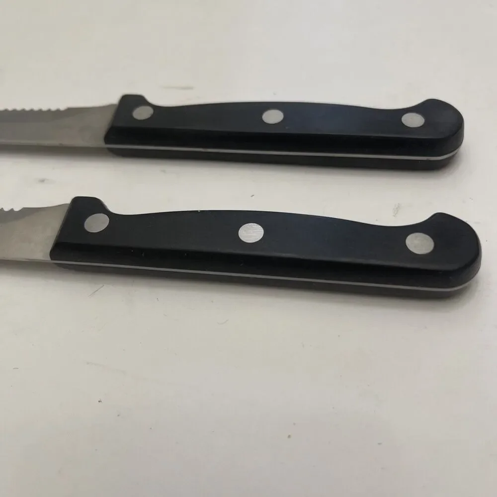2 Chicago Cutlery 4E11D Steak Knives Serated Replacement Pieces